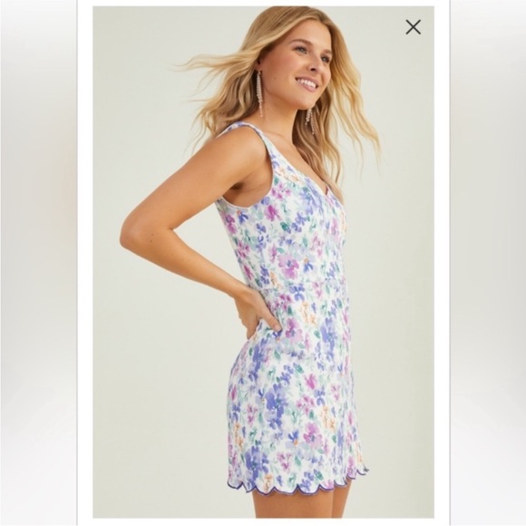 Floral Sleeveless Mini Dress with Scalloped Hem - Picture 3 of 4
